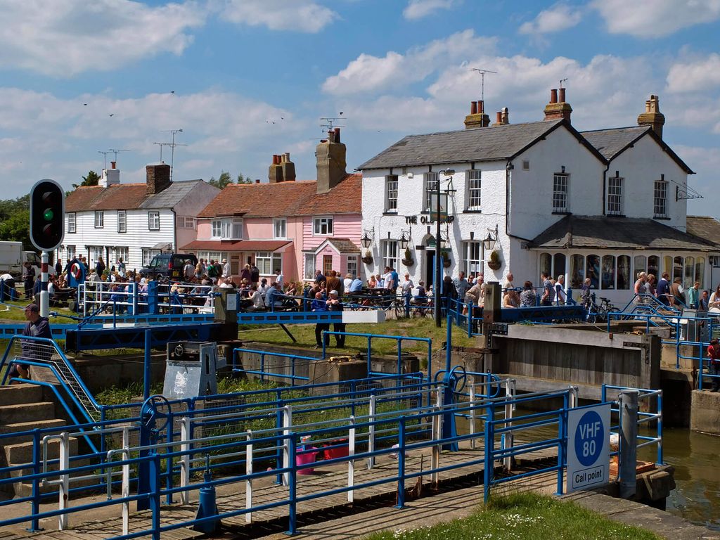 New home, 3 bed detached house for sale in Broad Street Green Road, Maldon CM9, £460,000