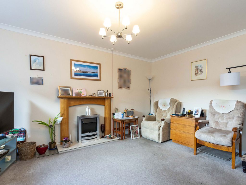 2 bed flat for sale in Craiglockhart Terrace, Edinburgh EH14, £190,000