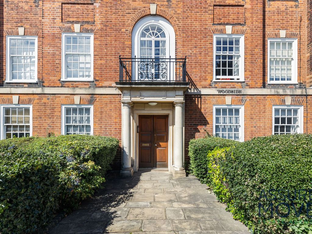 3 bed flat for sale in Fortis Green, Woodside Fortis Green N10, £575,000