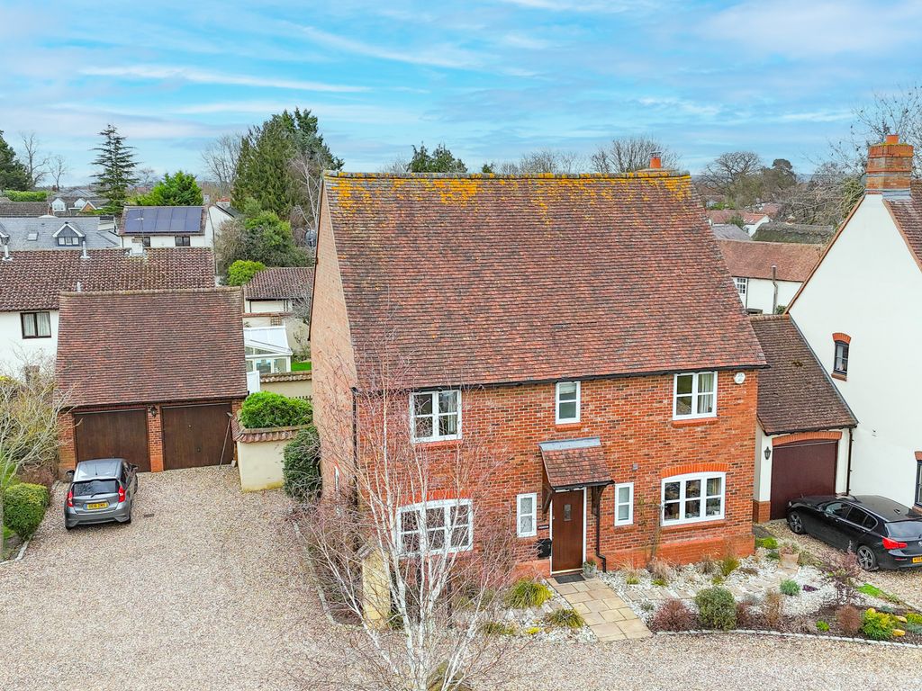 4 bed detached house for sale in Potash Close, Potash Close Haddenham, Buckinghamshire, Buckinghamshire HP17, £825,000