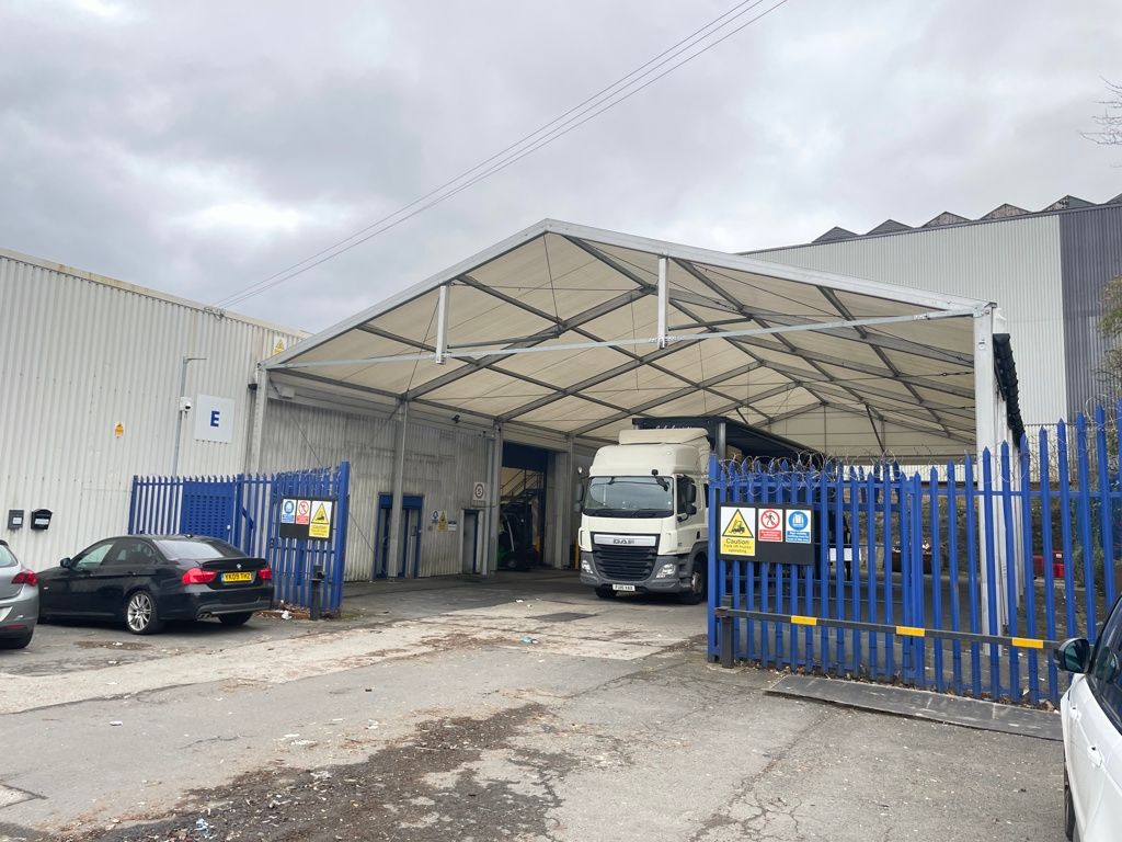 Industrial to let in Unit E, Arkwright Street, Oldham, Lancashire OL9, Non quoting