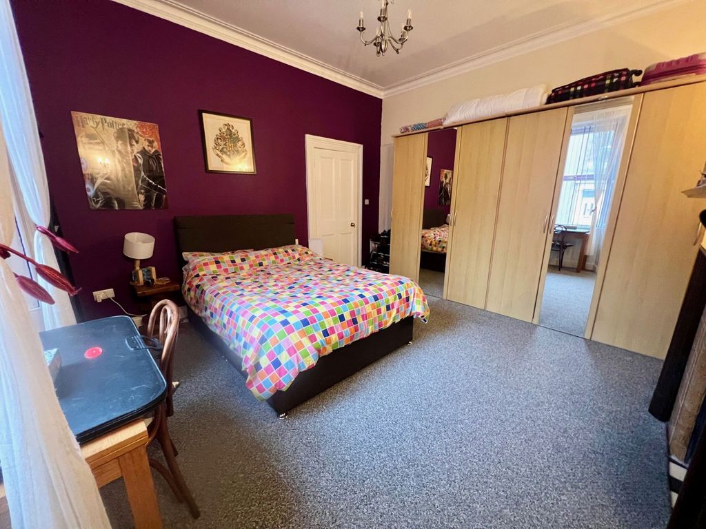 2 bed flat for sale in North King Street, North Shields NE30, £125,000