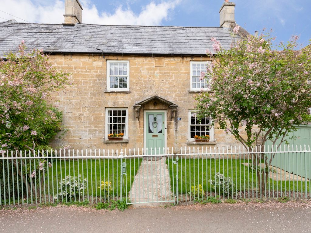 4 bed detached house to rent in High Street, Milton-Under-Wychwood, Chipping Norton OX7, £1,450 pcm