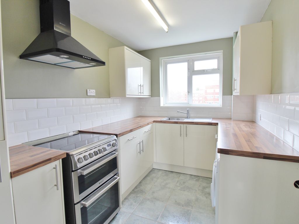 2 bed flat for sale in The Ridings, Portsmouth PO2, £180,000