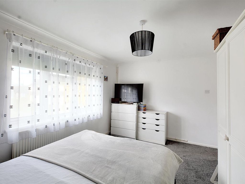 2 bed flat for sale in Denver Court, Stapleford, Nottingham NG9, £119,950