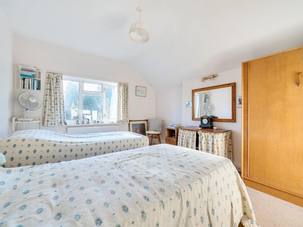 3 bed detached house for sale in Barnet Gate Lane, Arkley, Barnet EN5, £1,195,000