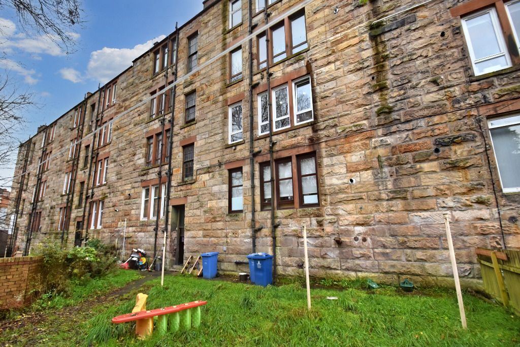 1 bed flat for sale in 2/1 1310 Paisley Road West, Bellahouston, Glasgow G52, £69,995