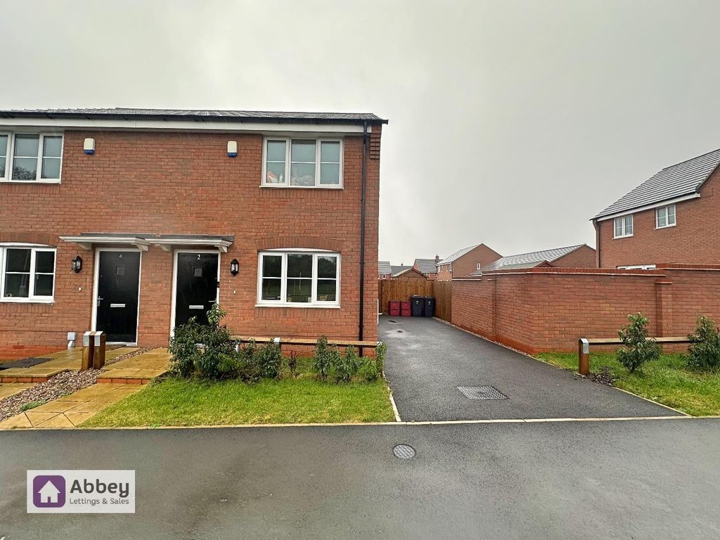 2 bed property for sale in Manning Avenue, Coalville LE67, £150,000