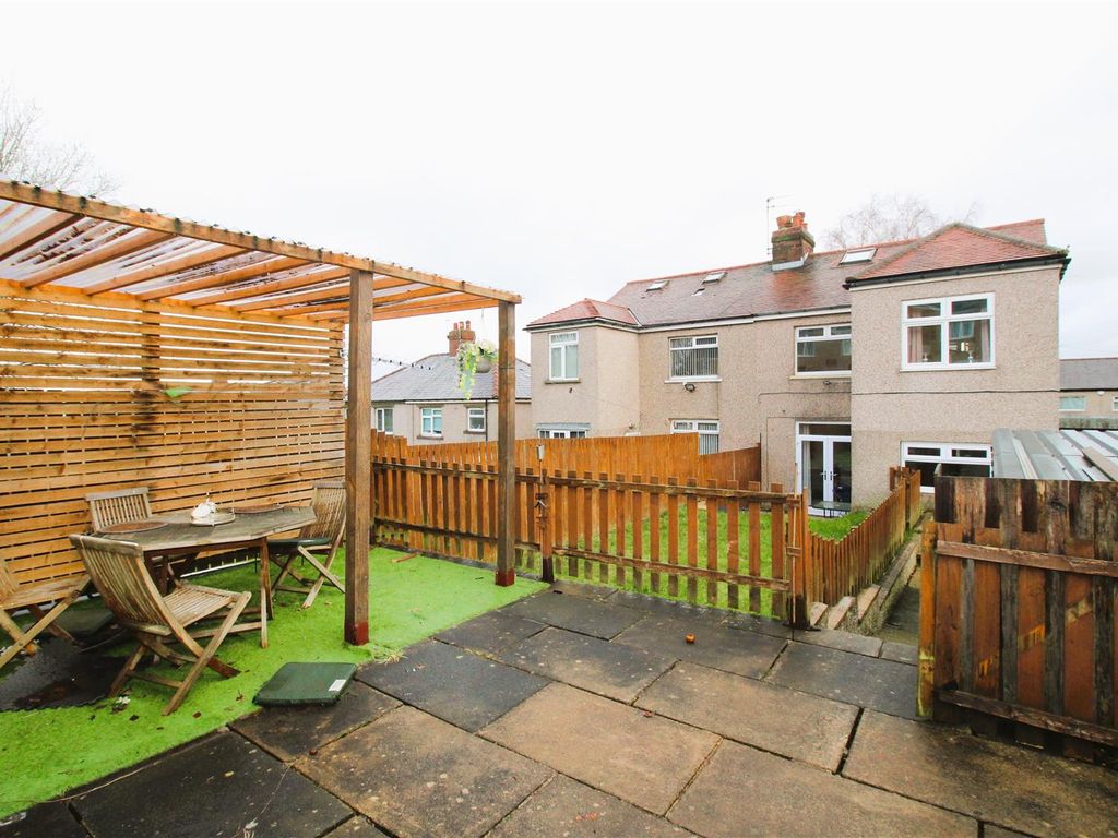 3 bed semi-detached house for sale in Rooley Crescent, Bradford BD6, £210,000