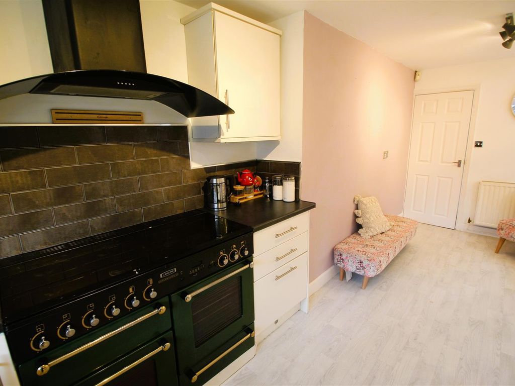 3 bed semi-detached house for sale in Rooley Crescent, Bradford BD6, £210,000