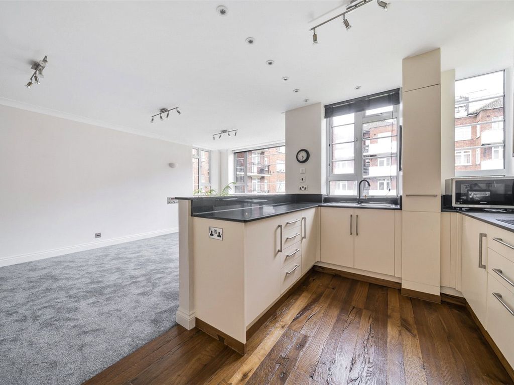 3 bed flat for sale in Townshend Court, Shannon Place, London NW8, £925,000