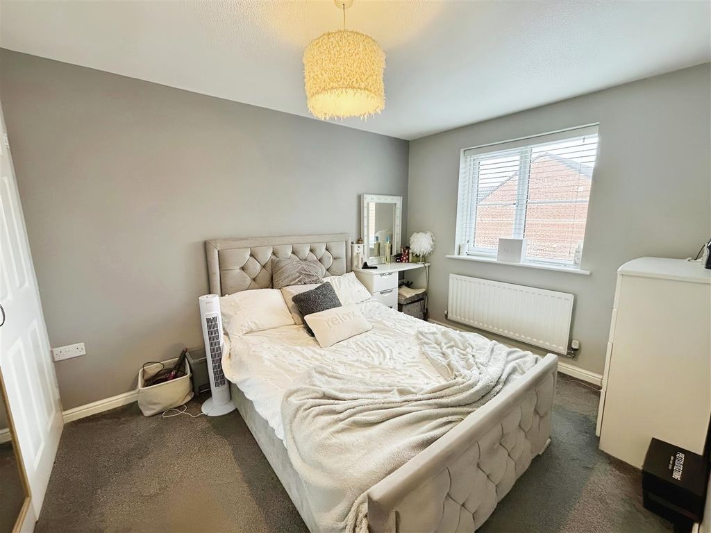 3 bed detached house for sale in Warner Avenue, St. Helen Auckland, Bishop Auckland DL14, £170,000