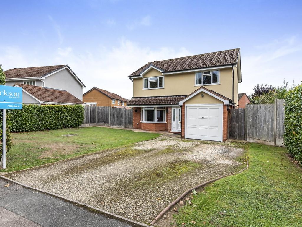 4 bed detached house for sale in Queens Wood Drive, Hereford HR1, £400,000