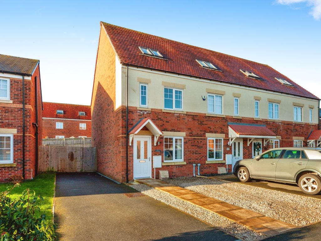3 bed terraced house for sale in Llys Garmon, Oakenholt, Flint, Flintshire CH6, £190,000