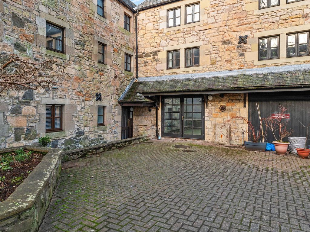3 bed town house for sale in The Maltings, Linlithgow EH49, £270,000