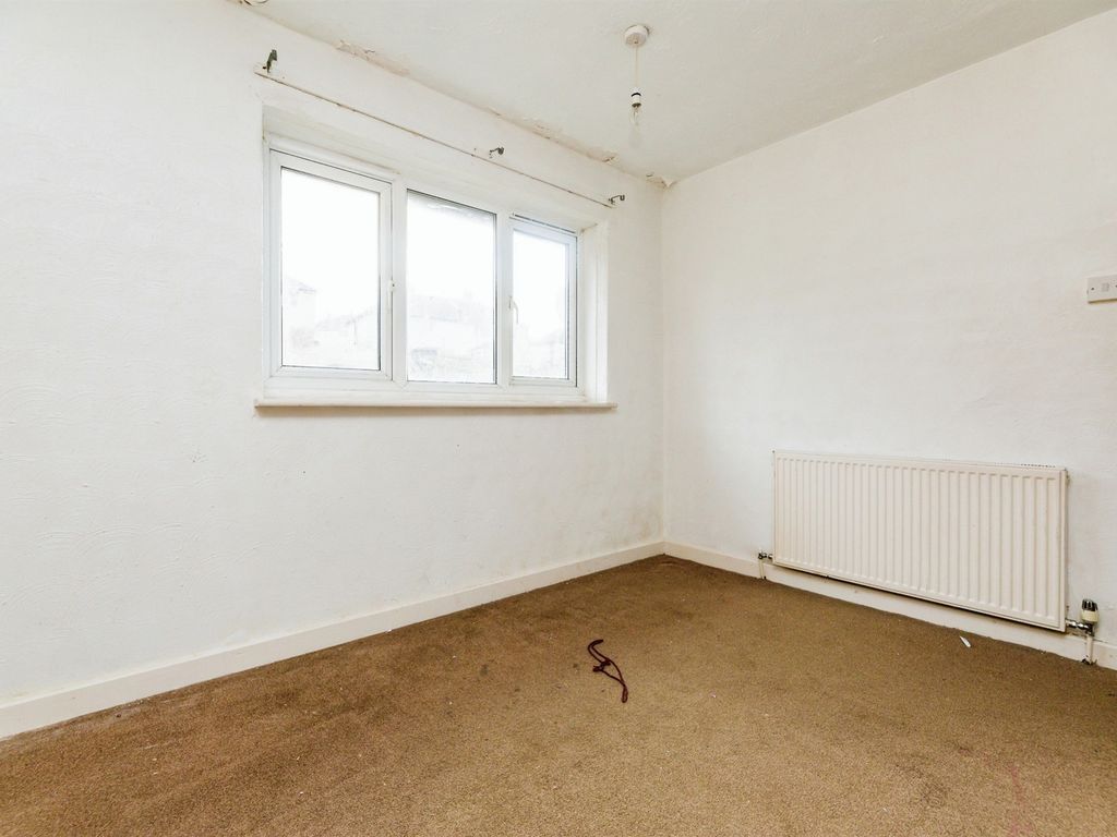 3 bed semi-detached house for sale in Oldroyd Avenue, Grimethorpe, Barnsley S72, £70,000