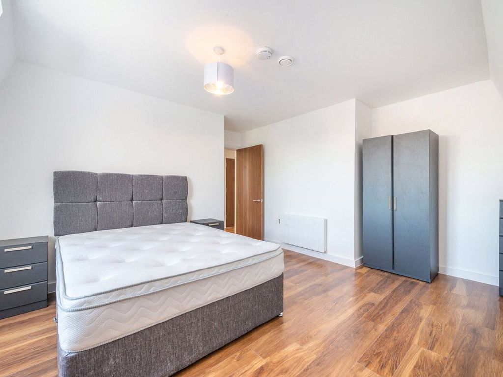 1 bed flat to rent in Southampton Way, Tower Bridge SE5, £1,650 pcm