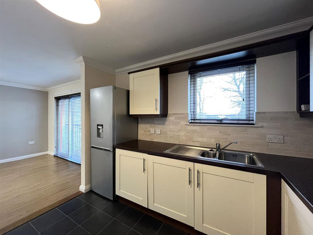 2 bed flat for sale in Elgin IV30, £115,000