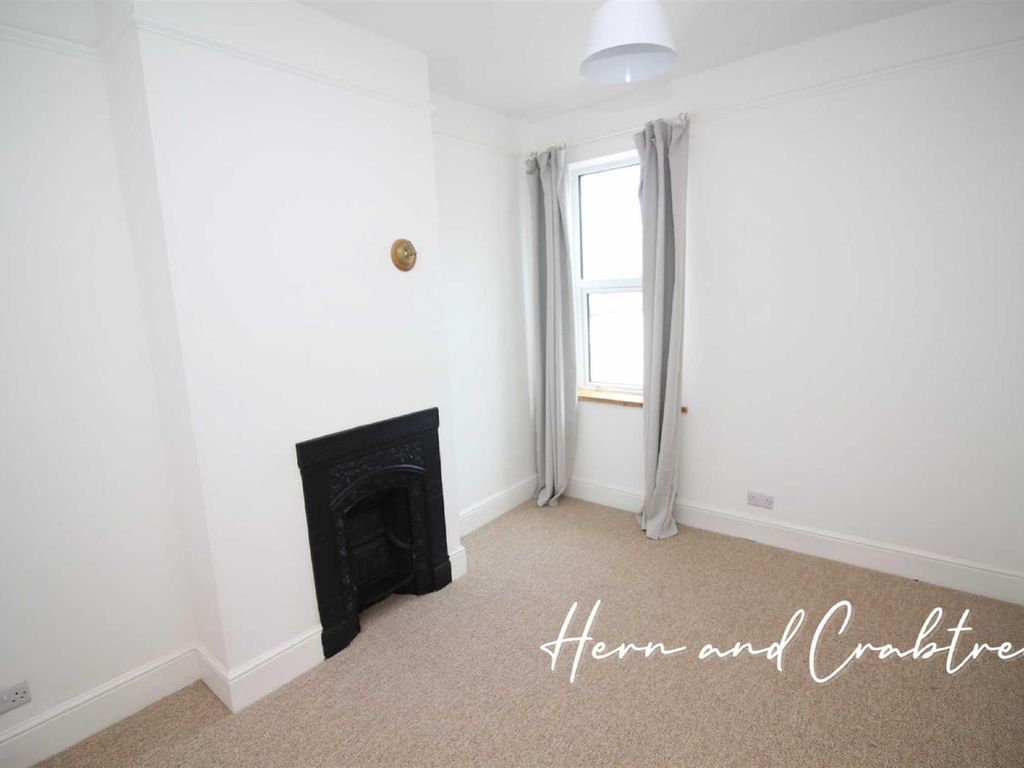 3 bed terraced house to rent in Clarence Embankment, Butetown, Cardiff CF10, £1,500 pcm