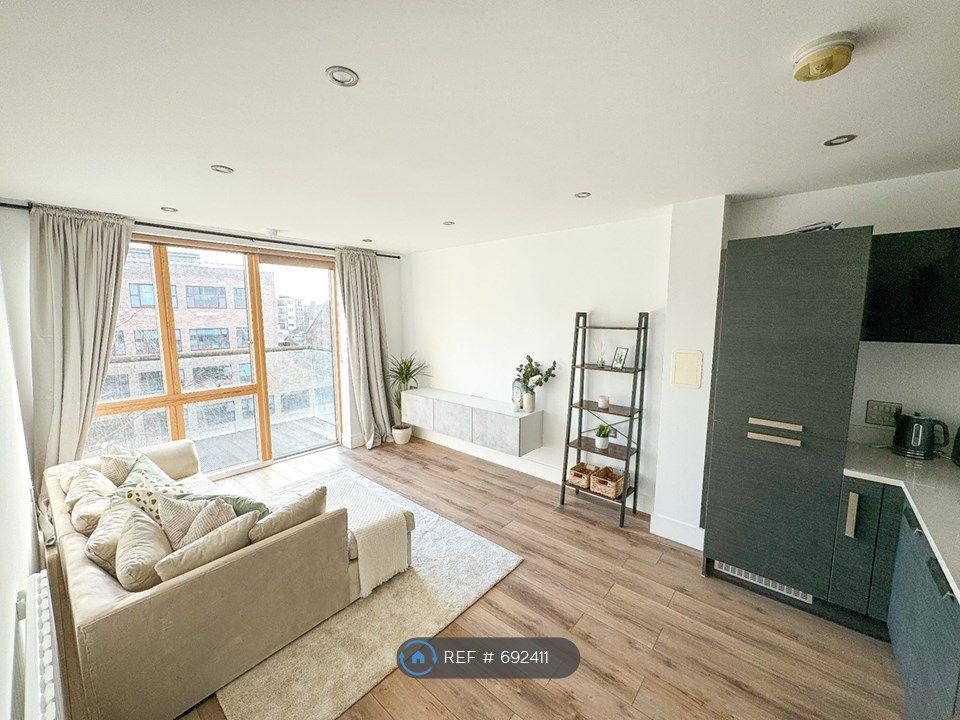 2 bed flat to rent in Downham Wharf, London N1, £3,500 pcm