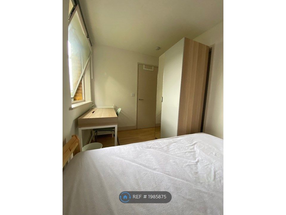 4 bed flat to rent in Bridge Wharf, London N1, £4,360 pcm