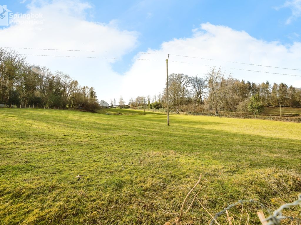 2 bed terraced house for sale in Fron Heulog, Ffordd Y Pentre, Mold, Clwyd CH7, £110,000