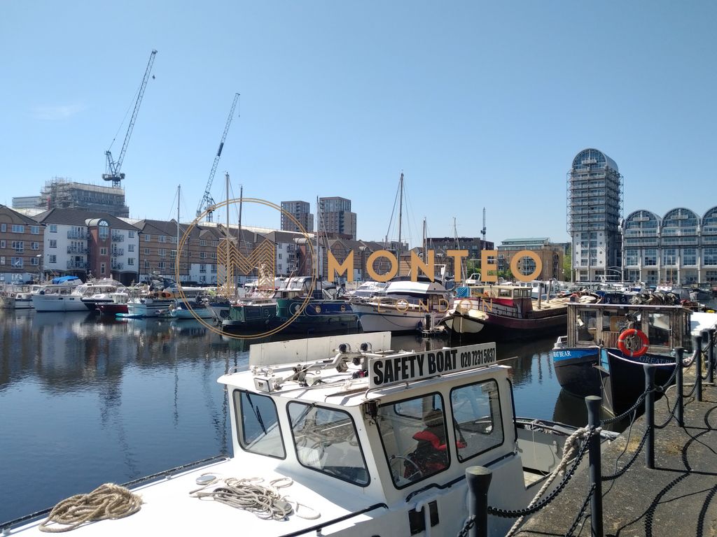 2 bed flat for sale in Rainbow Quays, 99 Rope Street, London SE16, £470,000