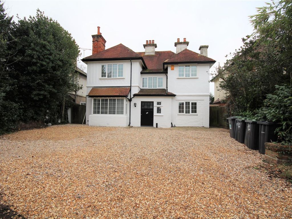 5 bed detached house to rent in Lowther Road, Bournemouth BH8, £2,750 pcm