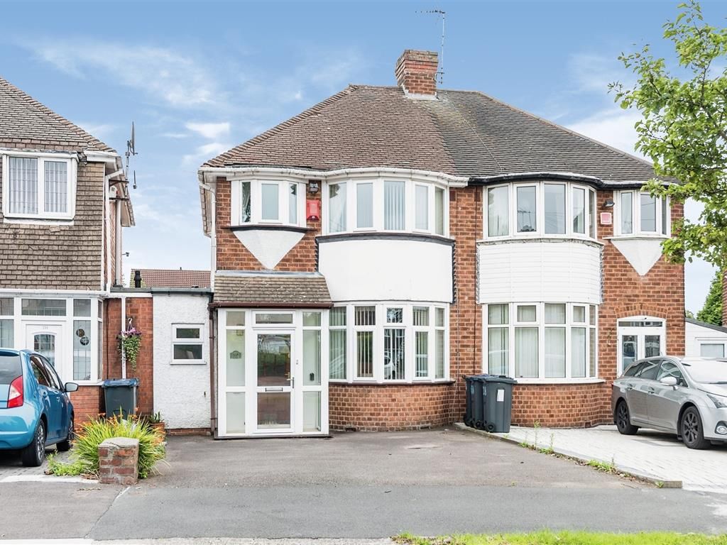 3 bed semi-detached house to rent in Hollydale Road, Erdington, Birmingham B24, £1,300 pcm