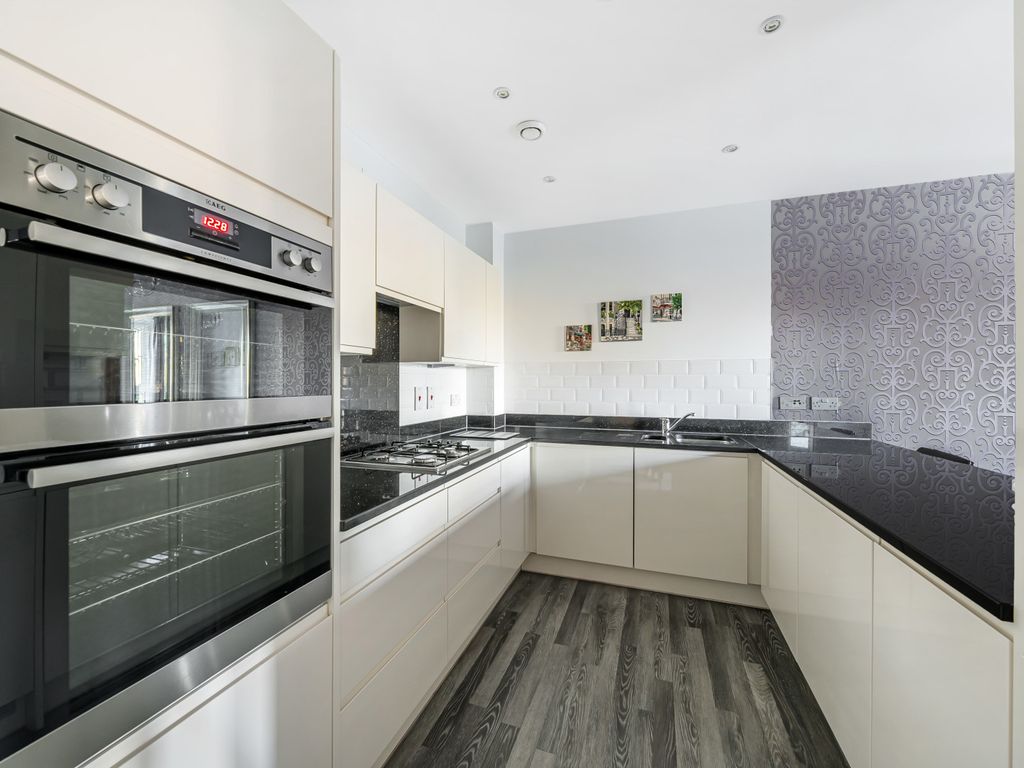 2 bed flat for sale in Gresham Park Road, Old Woking, Woking GU22, £485,000
