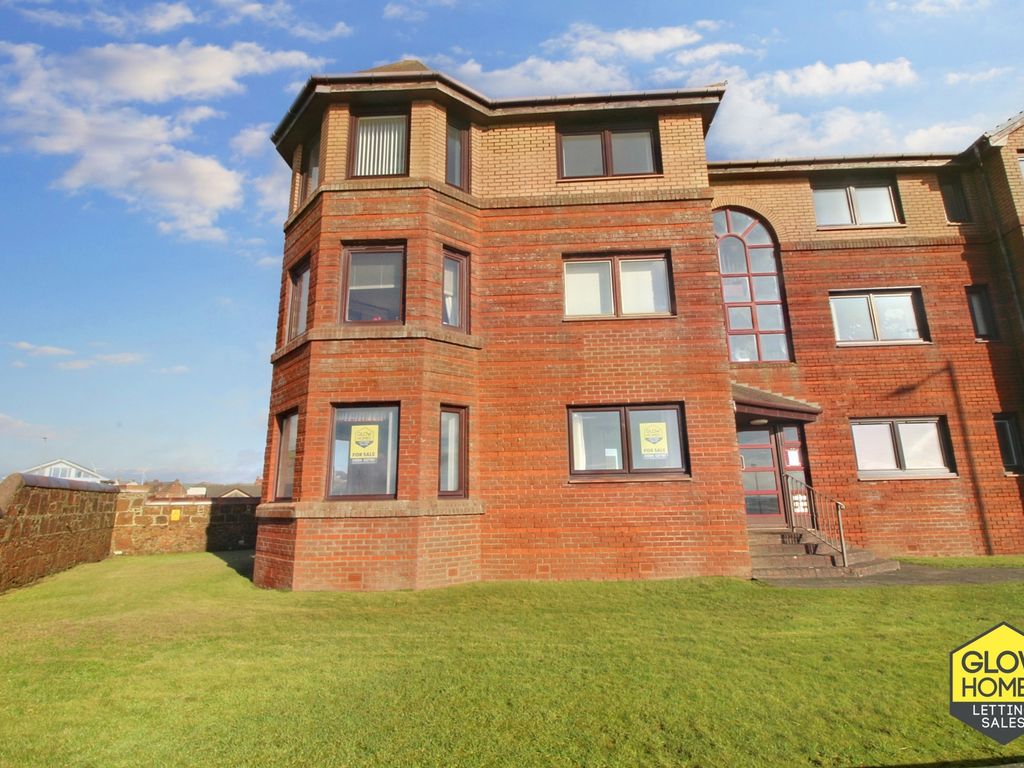 2 bed flat for sale in Montgomerie Crescent, Saltcoats KA21, £124,000