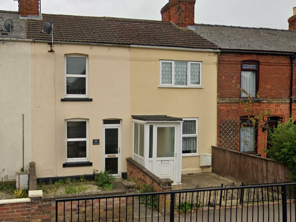 2 bed terraced house to rent in London Road, Long Sutton, Spalding, Lincolnshire PE12, £875 pcm