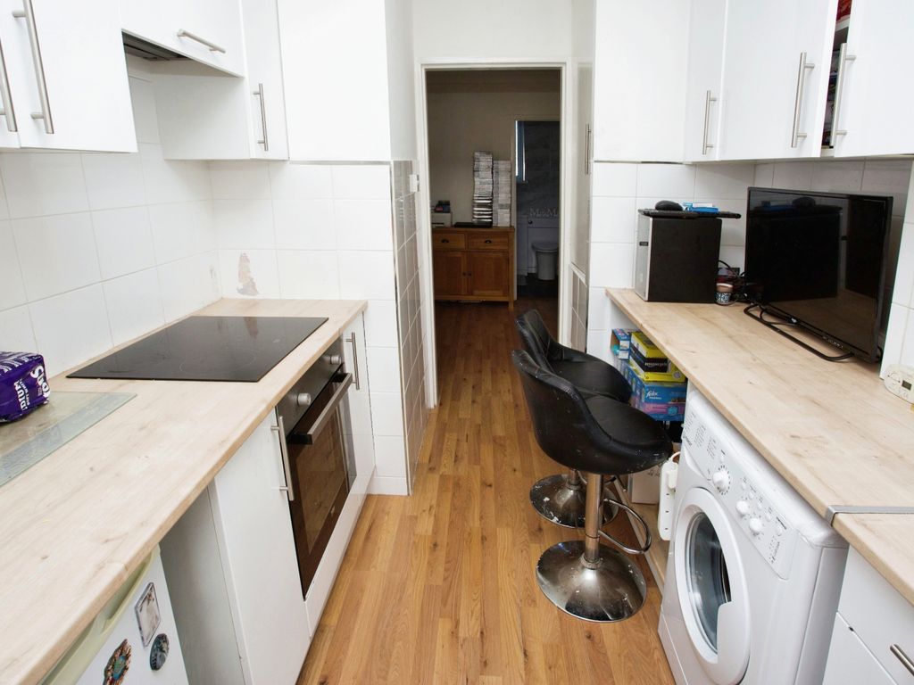 1 bed flat for sale in Braemar Road, Gosport PO13, £140,000