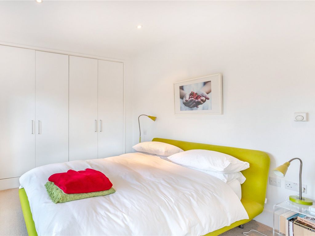 2 bed flat to rent in The Light Building, Brooklands Avenue, Cambridge, Cambridgeshire CB2, £2,150 pcm