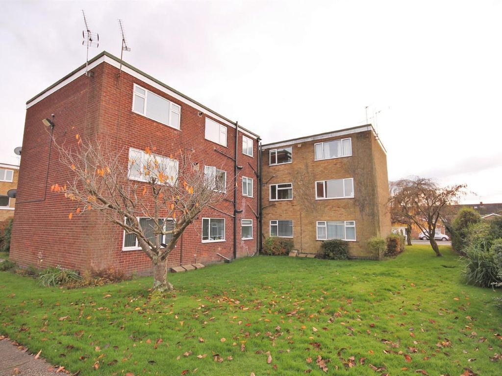 2 bed flat to rent in Upper Eastern Green Lane, Coventry CV5, £850 pcm