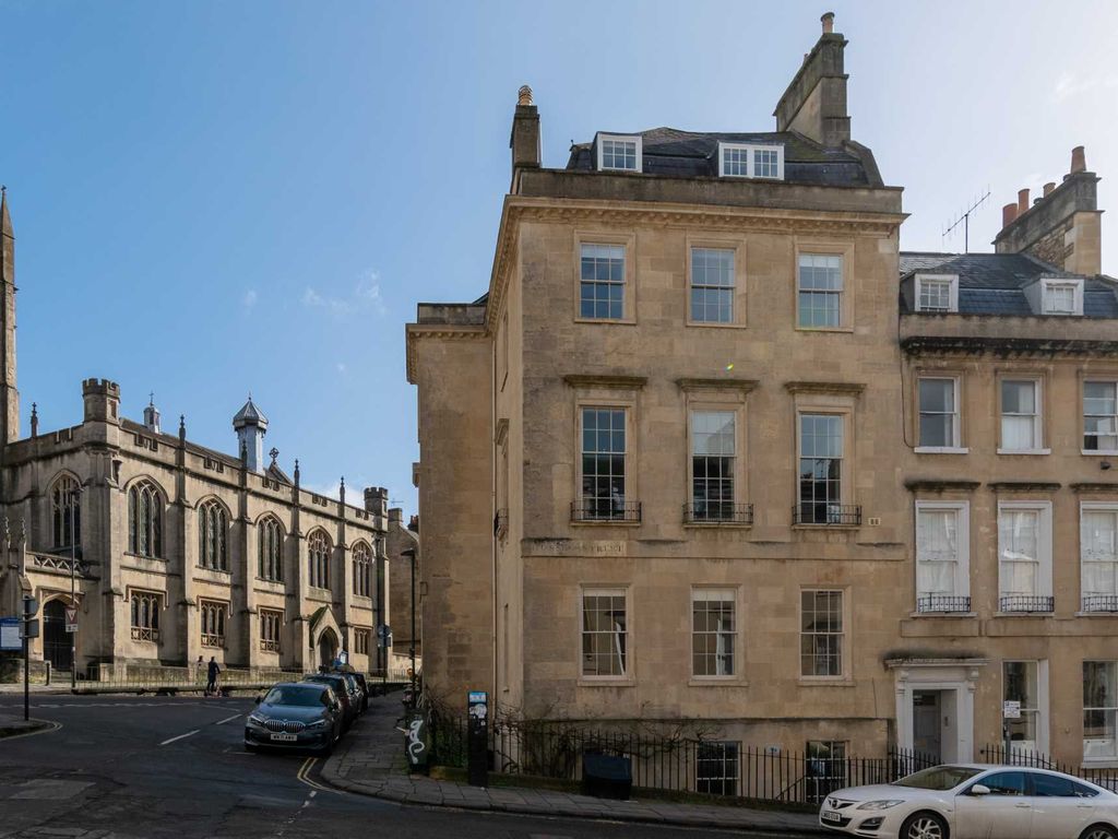 2 bed flat to rent in Rivers Street, Bath BA1, £2,200 pcm