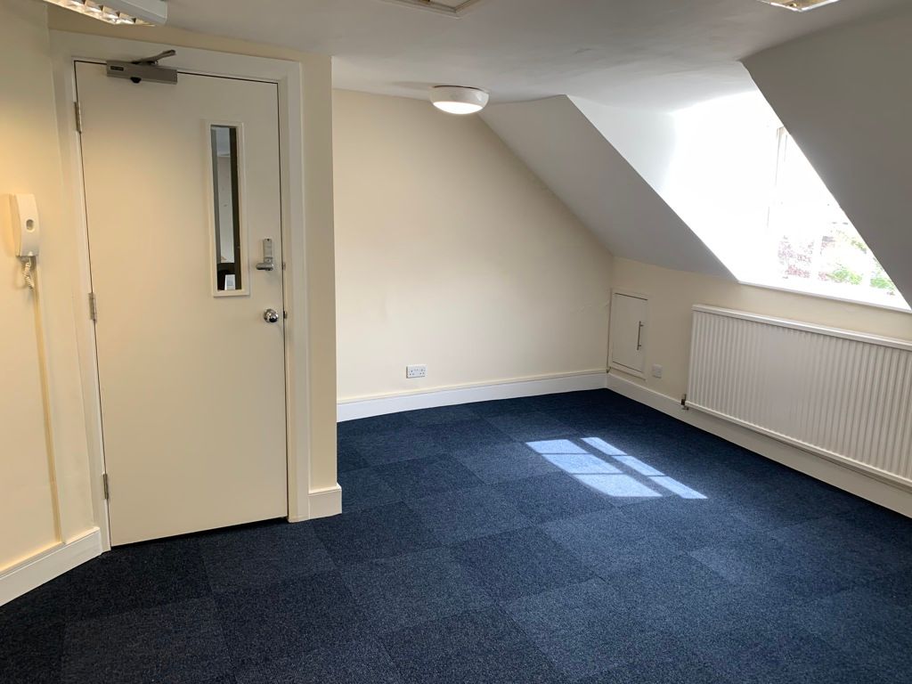 Office to let in 4, Southernhay West, Exeter, Devon EX1, £6,600 pa