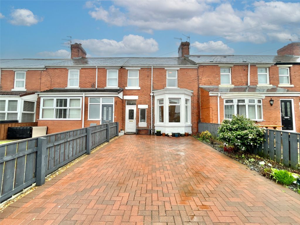 3 bed terraced house for sale in Newton Street, Dunston NE11, £160,000