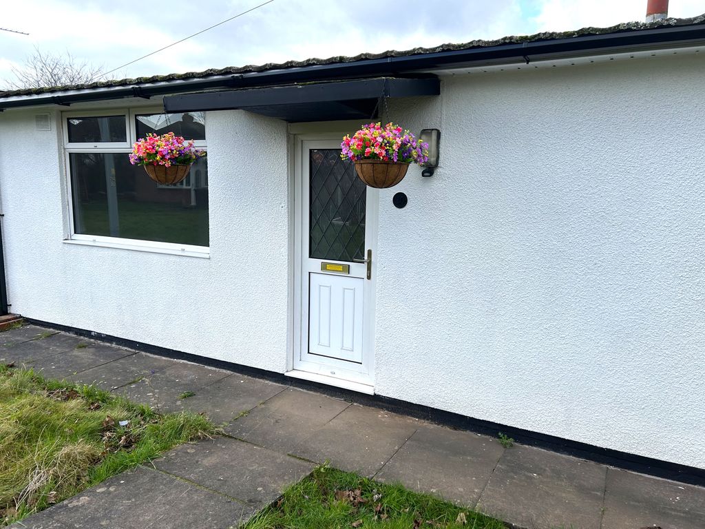 2 bed bungalow for sale in Alleston Road, Wolverhampton WV10, £180,000