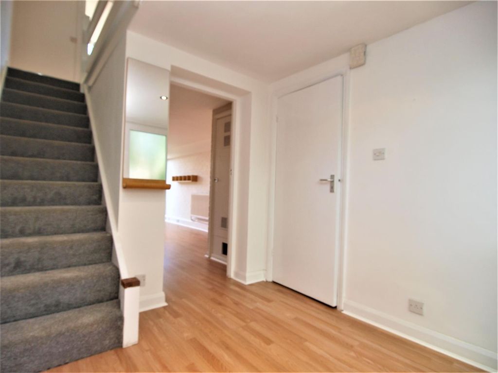 3 bed town house to rent in Park Road, Bromley BR1, £1,750 pcm