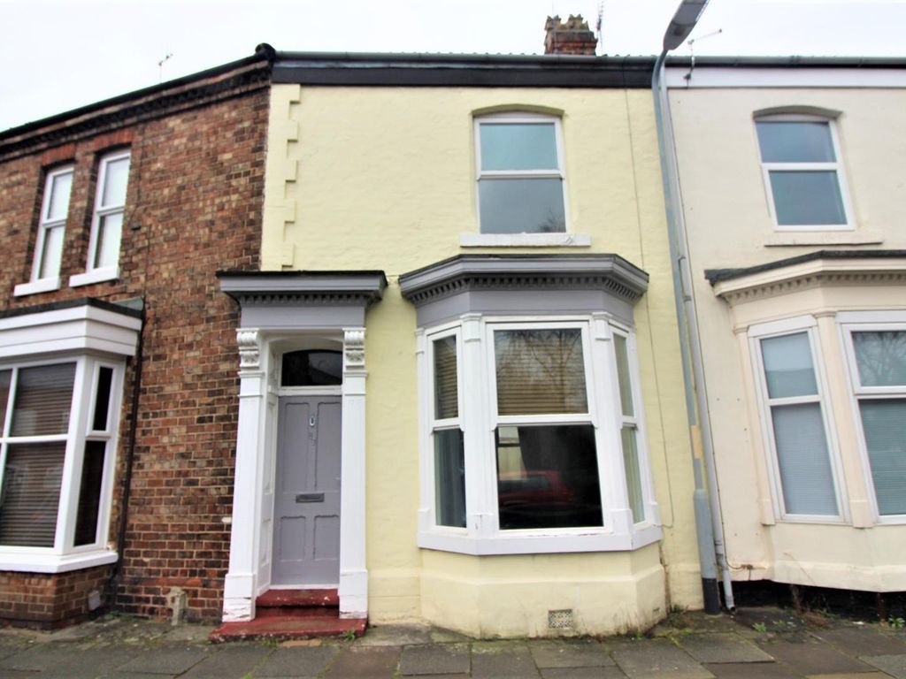 3 bed terraced house to rent in Bishopton Lane, Stockton-On-Tees TS18, £750 pcm