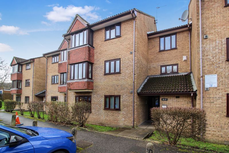 1 bed flat for sale in Westbury Close, Whyteleafe CR3, £210,000