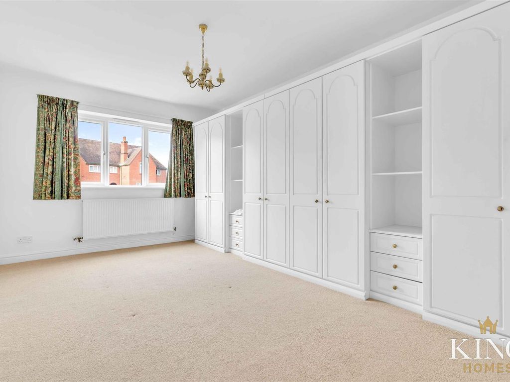 2 bed flat for sale in Southern Lane, Stratford-Upon-Avon CV37, £415,000