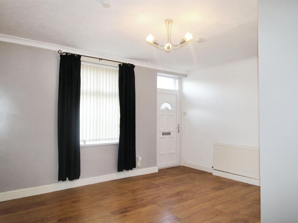 1 bed terraced house to rent in Idle Road, Bradford BD2, £575 pcm