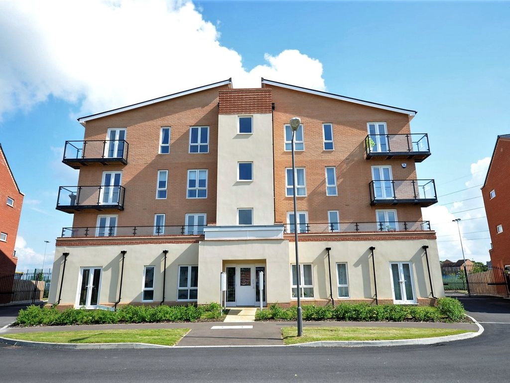 2 bed flat to rent in Nicholas Charles Crescent, Aylesbury, Buckinghamshire HP18, £1,250 pcm