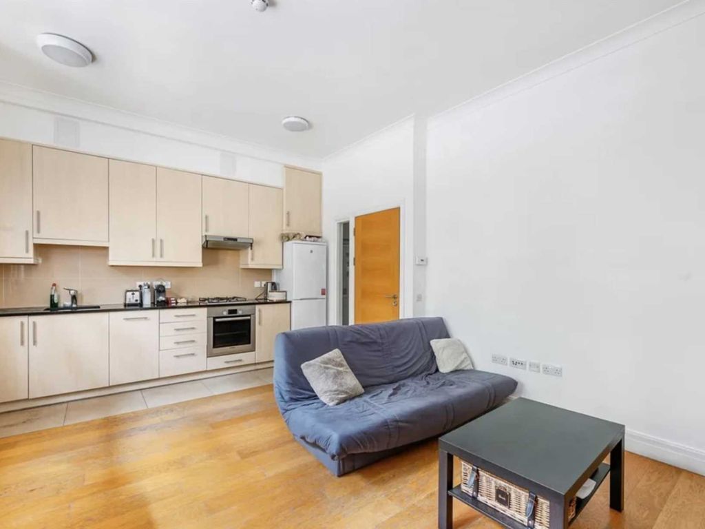 1 bed flat to rent in Grange Park, London W5, £1,800 pcm
