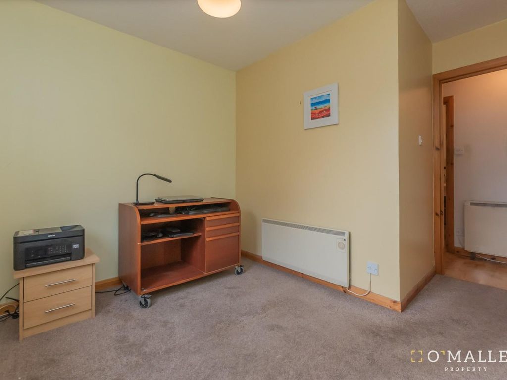2 bed flat for sale in Grange Road, Alloa FK10, £104,995