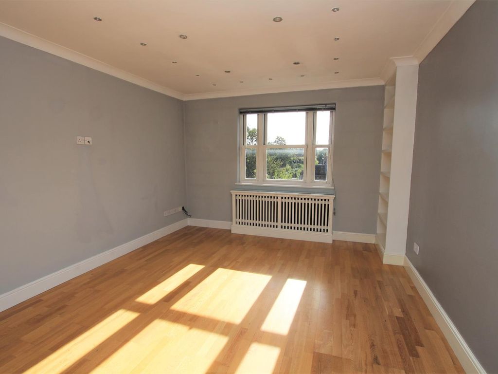 1 bed flat to rent in Bexley High Street, Bexley DA5, £1,300 pcm
