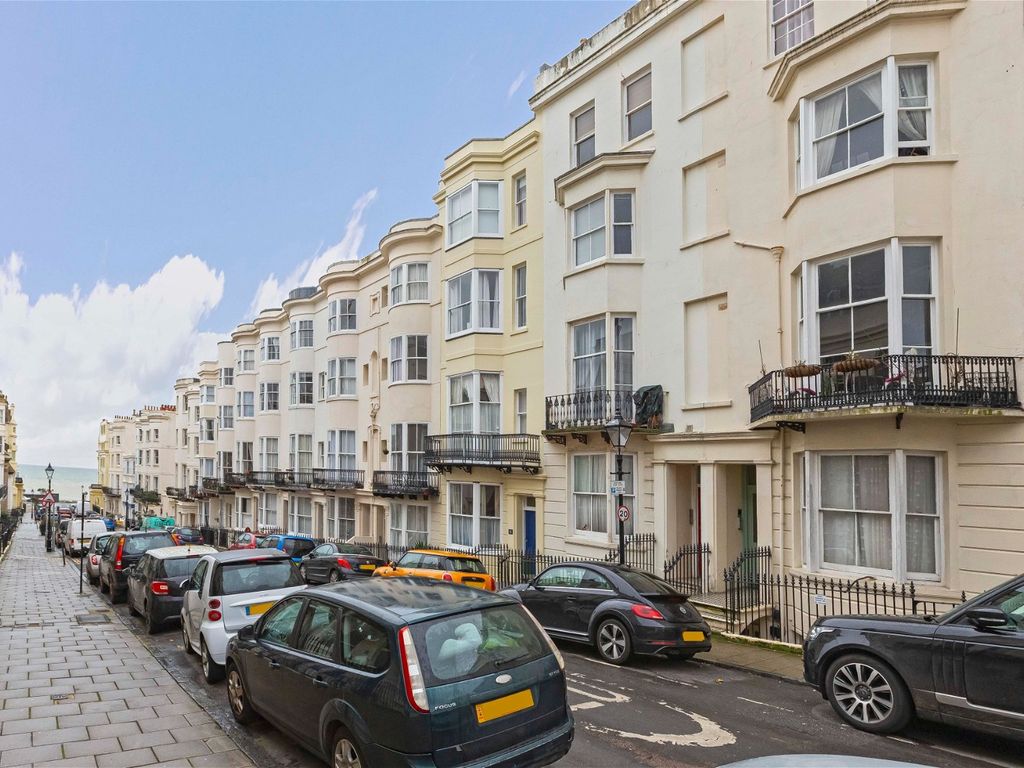 1 bed flat for sale in Waterloo Street, Hove BN3, £325,000