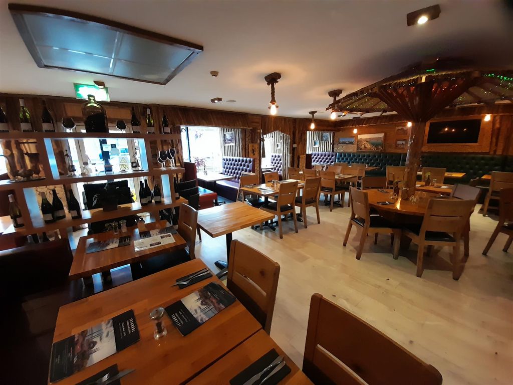 Pub/bar for sale in Restaurants HG1, North Yorkshire, £140,000